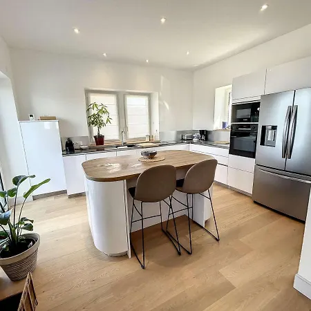 Maison Carolles, 7 Pieces, 8 Personnes - Fr-1-361-497